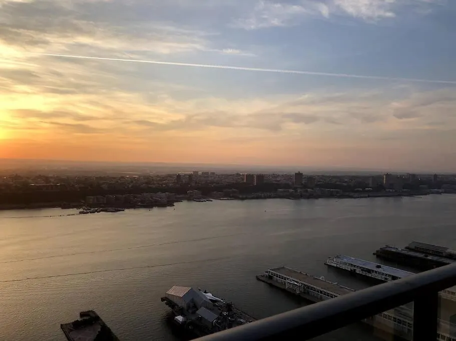 Stunning Apartment By Time Square & Hudson Yards 纽约 美国